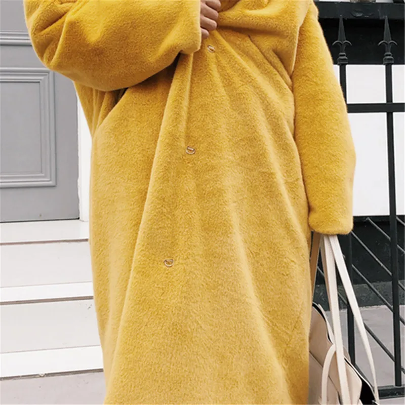 Зимнее женское пальто из искусственного меха мягкое теплое норки длинное с