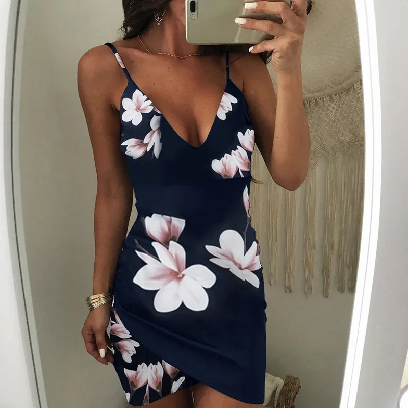 Женское облегающее мини платье без рукавов с V образным вырезом и цветочным