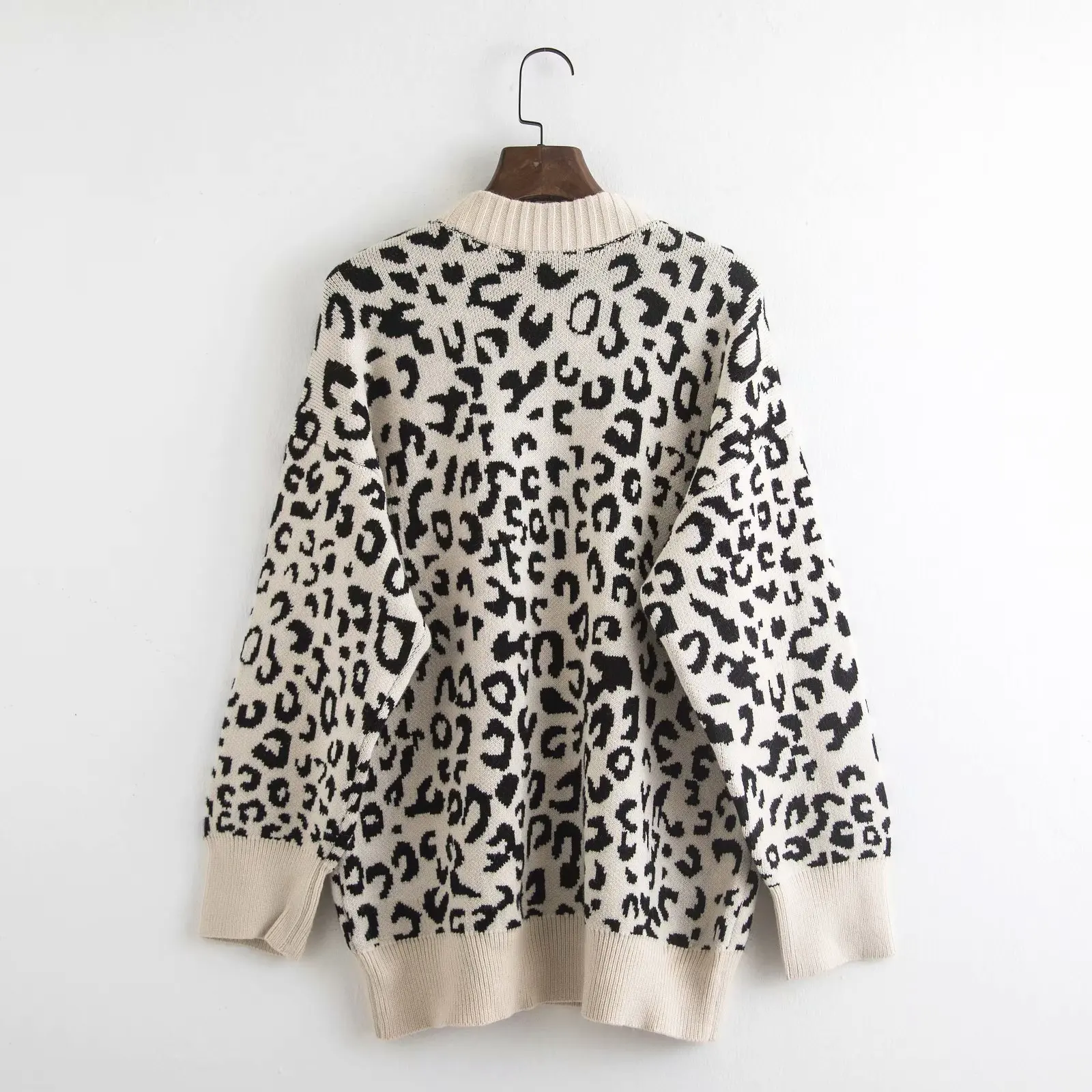 Женский Рождественский свитер Леопардовый узор с круглым вырезом длинным