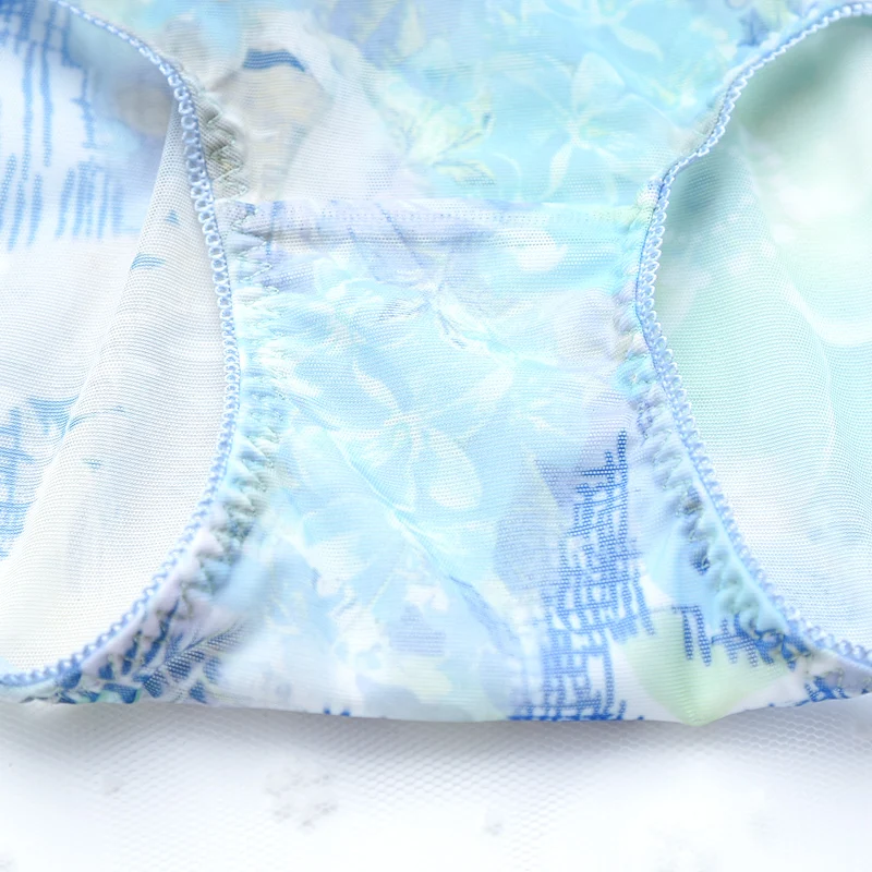 Женские кружевные трусики с цветочной вышивкой синие и розовые большого размера