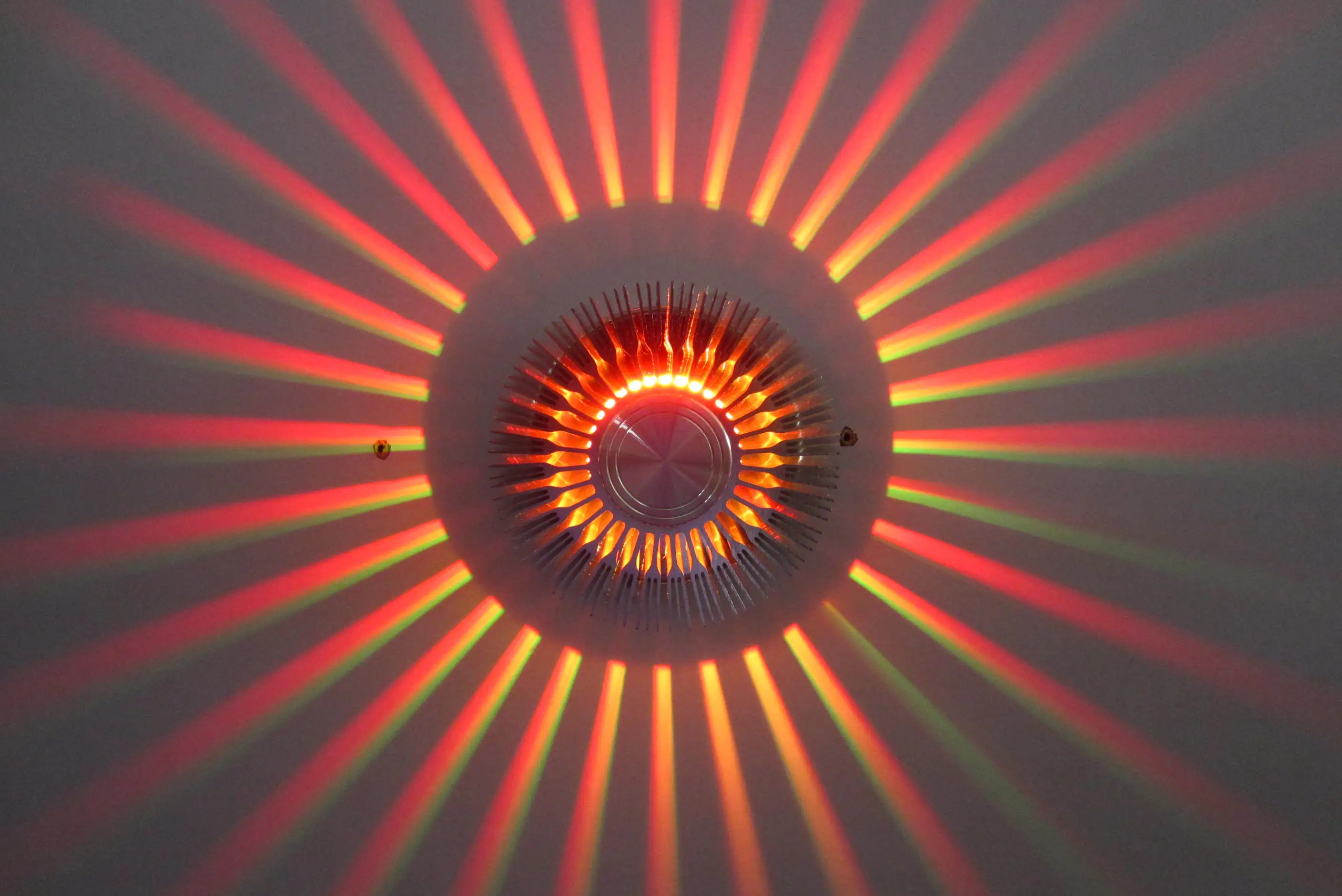 RGB спиральный светодиодный настенный светильник с эффектом, настенный светильник с пультом дистанционного управления, красочные лампы Wandlamp для вечерние, для бара, лобби, KTV, украшение дома