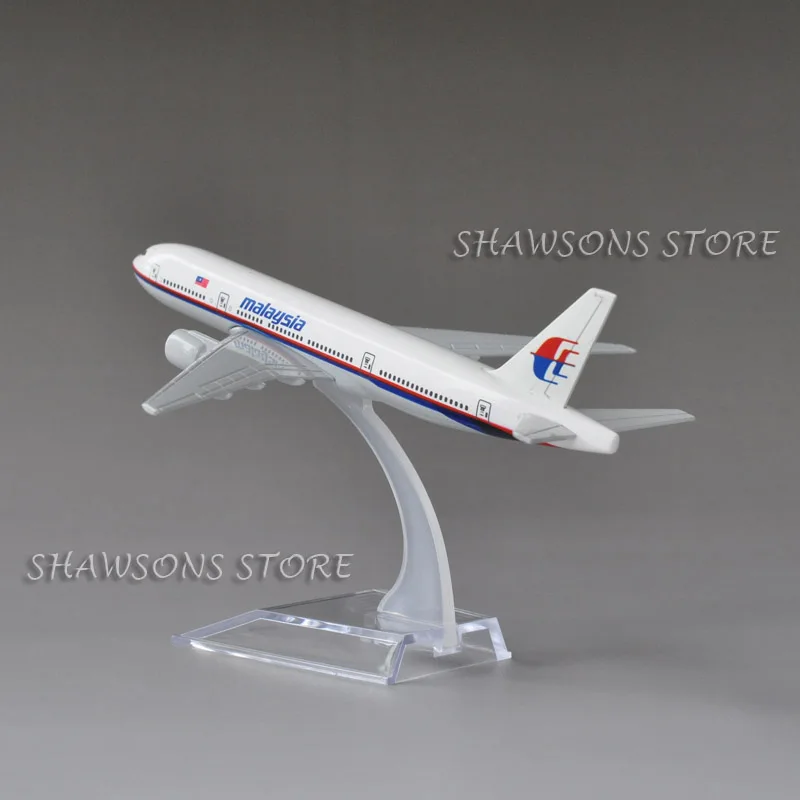 Литье под давлением Металл 1:520 модель самолета игрушки Boeing 777-200 Малайзия лайнер 15