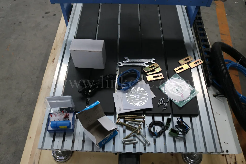 Высокоточный 3 осевой станок для резьбы по дереву/Китайский фрезерный с ЧПУ