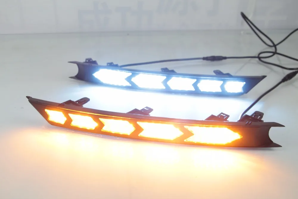 

Qirun led drl daytime running light for Mazda CX-5 2017 with moving yellow turn signals and blue night running light,top quality