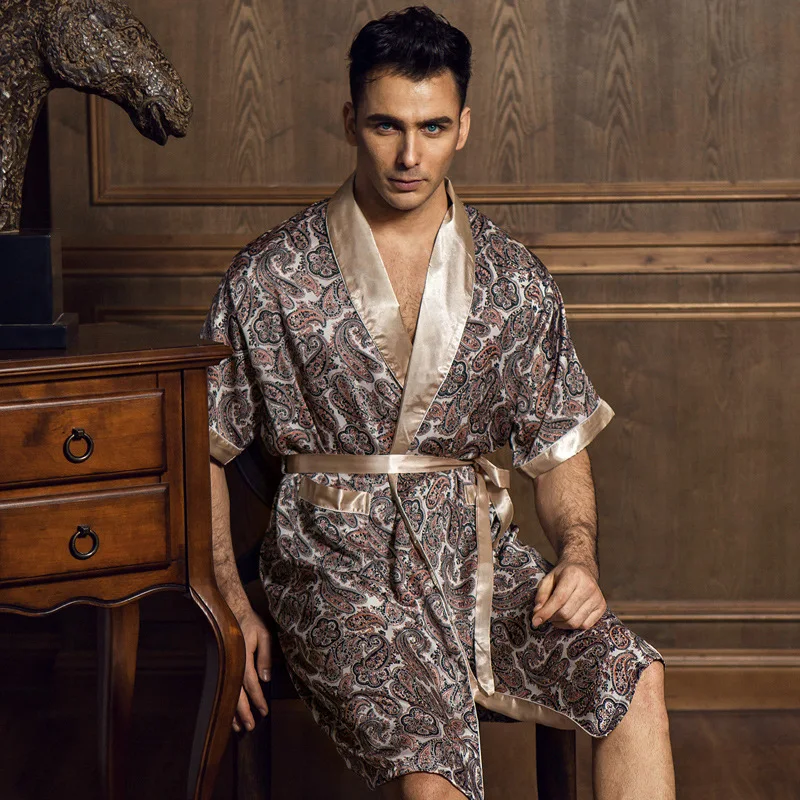 

Summer Noble Sexy Satin Silk Men's Robe Fashion Printed Half-Sleeve Male Bathrobes Kimono V-Neck Faux Silk Sleepwear Night Gown