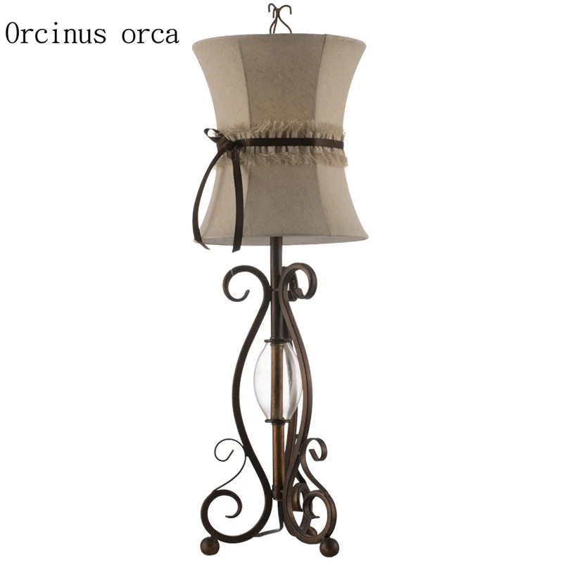 

European-style retro LED iron table lamp Living room bedside lamp simple pastoral cloth table lamp free shipping