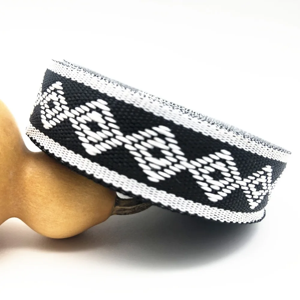 

Лента жаккардовая с геометрическим узором на черном фоне, 10 ярдов, 20 мм, 3/4 дюйма