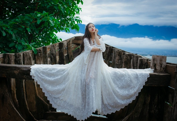Excellent Quality V-neck Flare Sleeve Lace Dress Stunning Long Dress Bridesmaid White Dress Women Elegant Dress Vestidos Robe