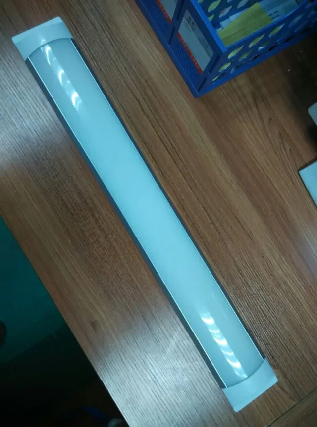 Бесплатная доставка новое поступление светодиодные лампы трубки 60 см 18 Вт