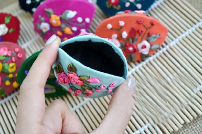 Оптовая продажа шелковая шкатулка для ювелирных изделий в китайском винтажном