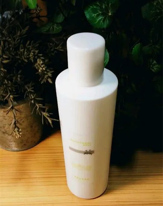 Омолаживающий осветляющий лосьон с эфирным маслом жасмина белый Экспресс Экстра