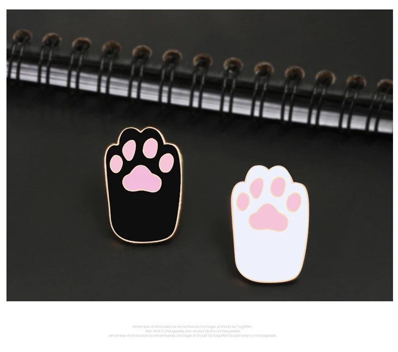 Kawaii 4 colors dog cat claws metal pin brooches women denim sweater skirt backpack badge family icon button festival gifts
