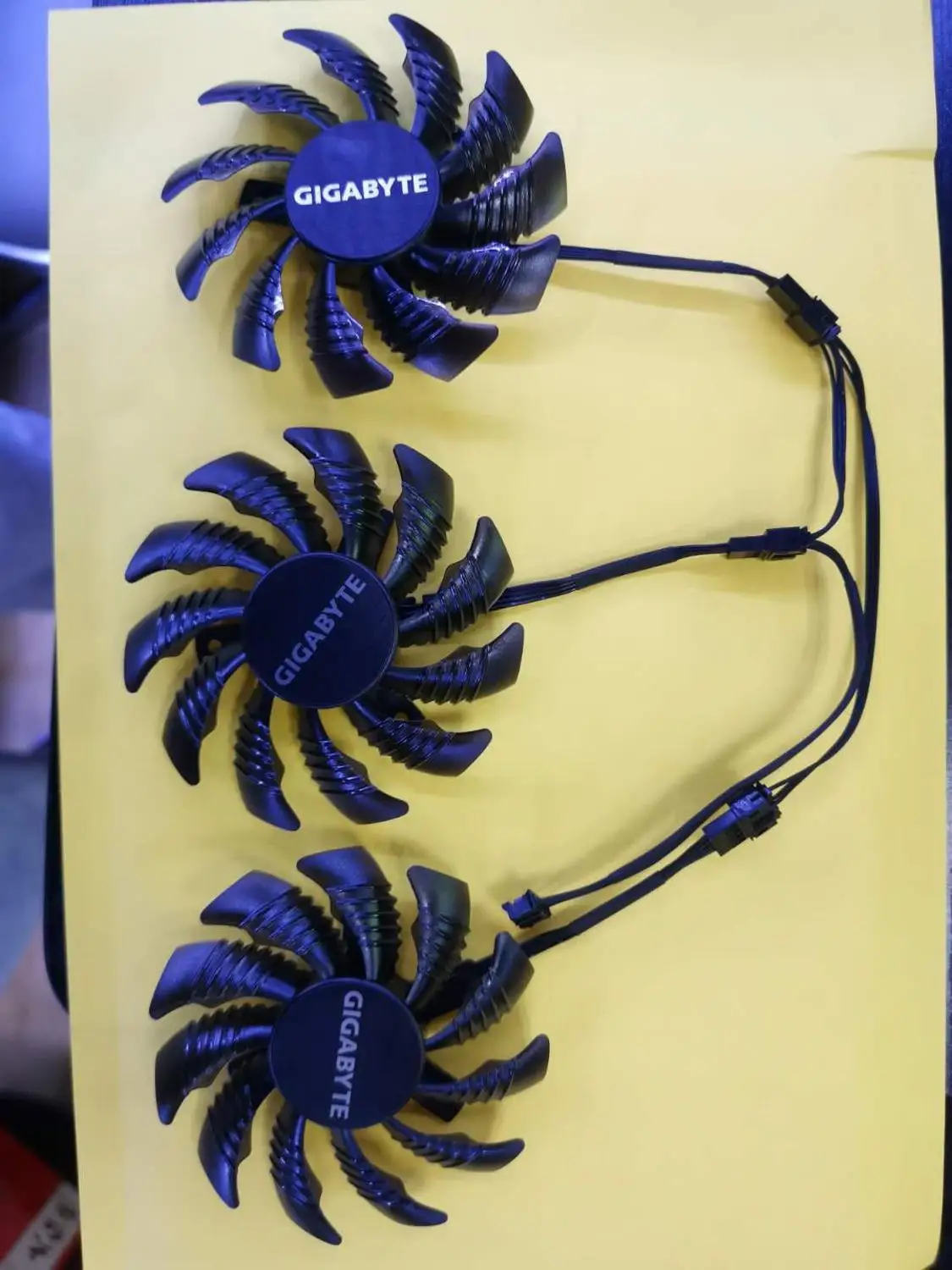 Абсолютно Новый 3шт./лот PLD08010S12HH 4Pin для Gigabyte|Кулеры и системы охлаждения