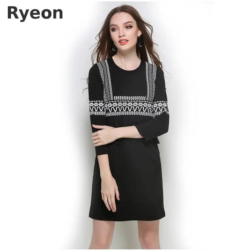 Ryeon Vintage Black Knit Dress Прямые Геометрические Печати И Кисточкой Над Коленом Природных