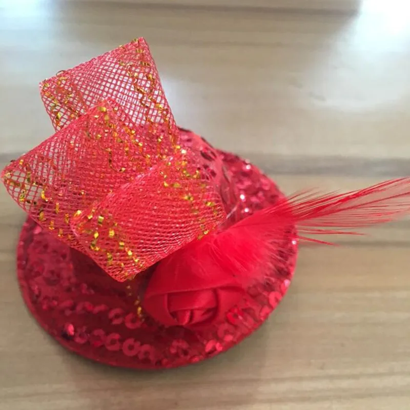 Sequins Mini Top Hat Feather Hair Clip Kids Girls Princess Hairpins Hair Birthday Party Favor Costume Christmas Halloween - Цвет: red feather