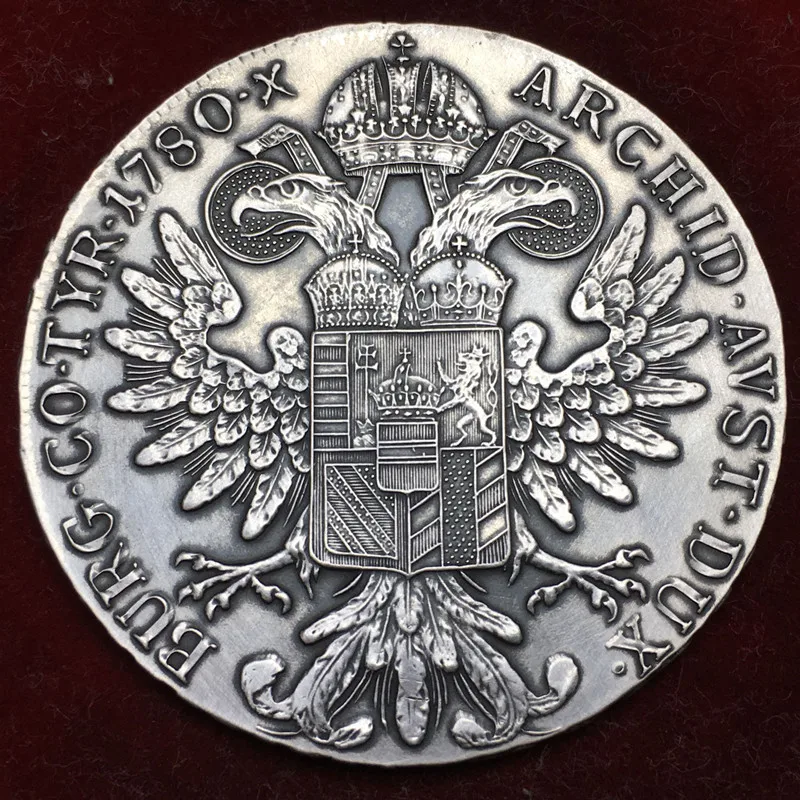 Сувенирные монеты + выставочный держатель 1780 Австрия Мария коллекционные
