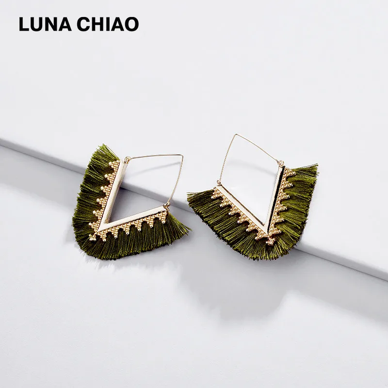 Green LUNA CHIAO новые трендовые v-образные серьги-капельки с бахромой для женщин большие массивные висячие серьги - Окраска металла: Green