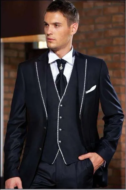 

New 2017 Classic Black Tailcoat Peak Lapel Groom Tuxedos Groomsmen Best Man Suit Men Wedding Suits Bridegroom Suit (Jacket+Pants