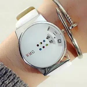 Часы наручные мужские и женские кварцевые с кожаным ремешком