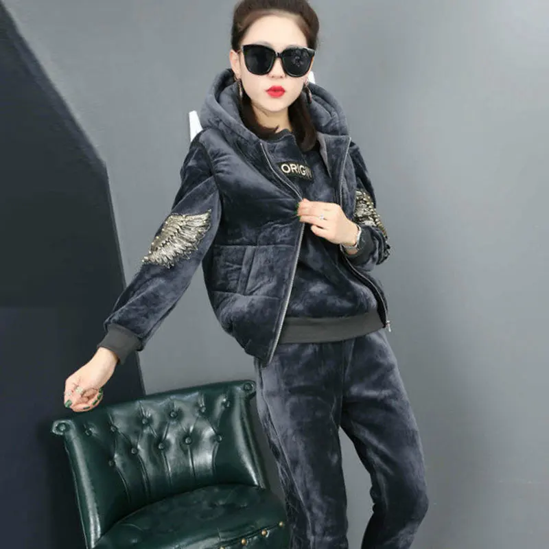 Gray three-piece 6XL плюс размер Зимний женский комплект Толстый жилет золотой бархат яркий женский Шелковый костюм для дома Женский модный костюм из трех частей зимние теплые комплекты H596 - Цвет: Gray three-piece