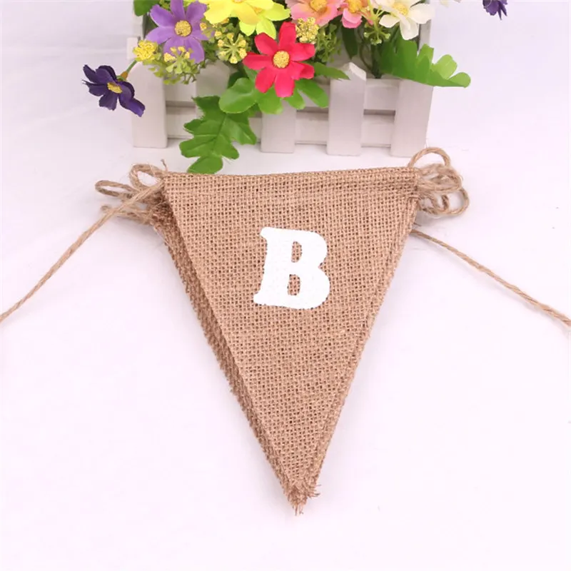 Флажок из мешковины белый с надписью Love узором в виде сердца Baby Shower гессенской