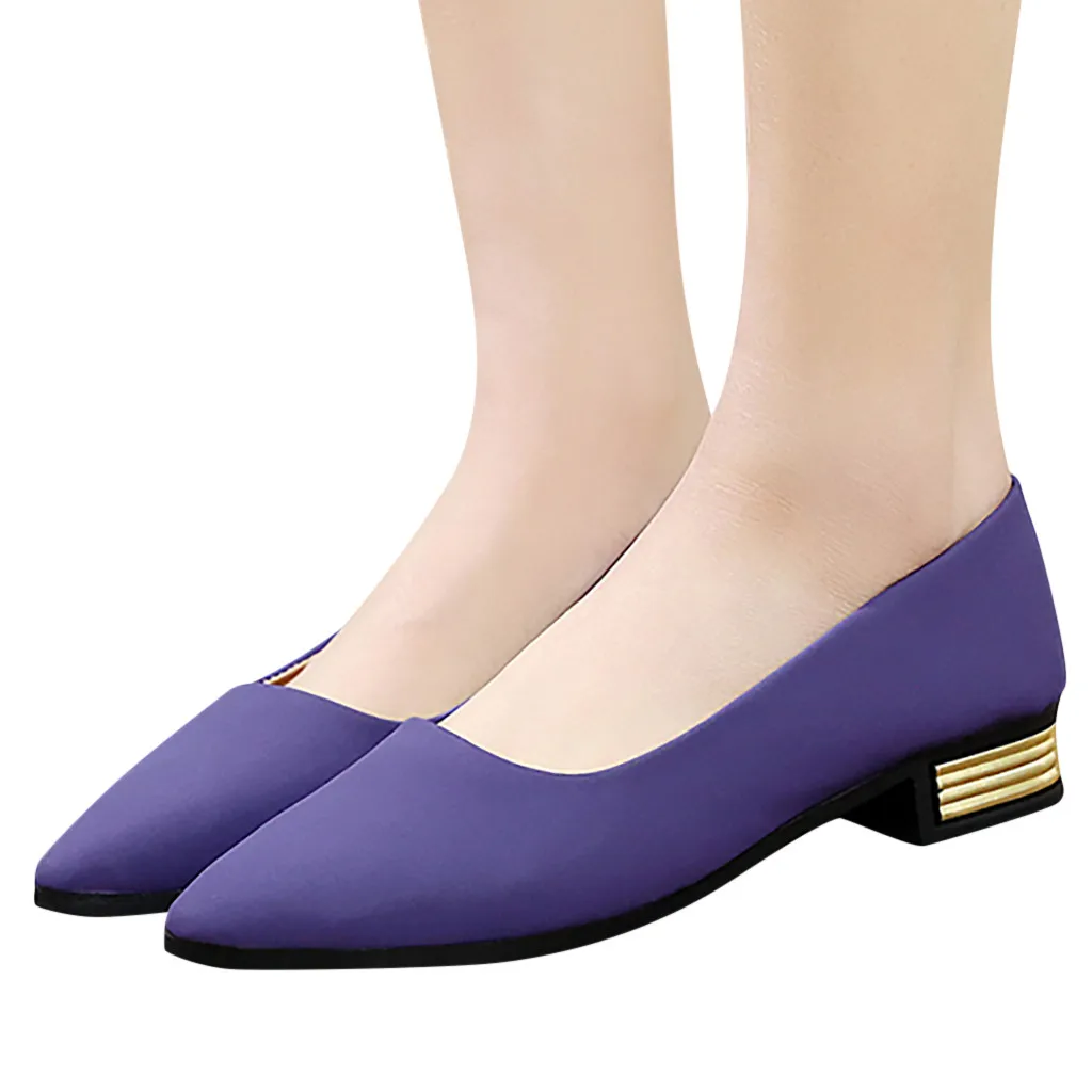 Женские замшевые туфли на плоской подошве без шнуровки с острым носком резиновой