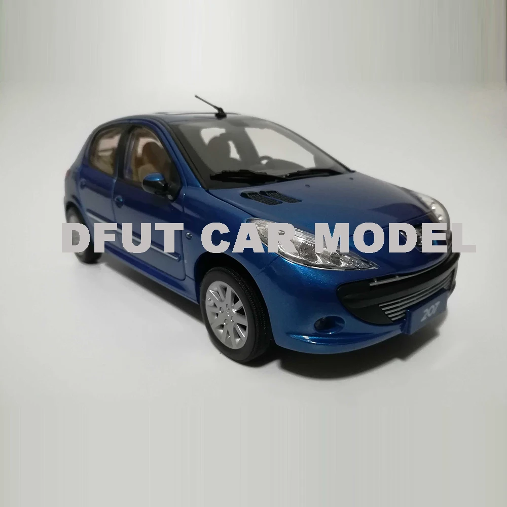 Литье под давлением 1:18 из сплава игрушка с обратной связью 207 модель автомобиля