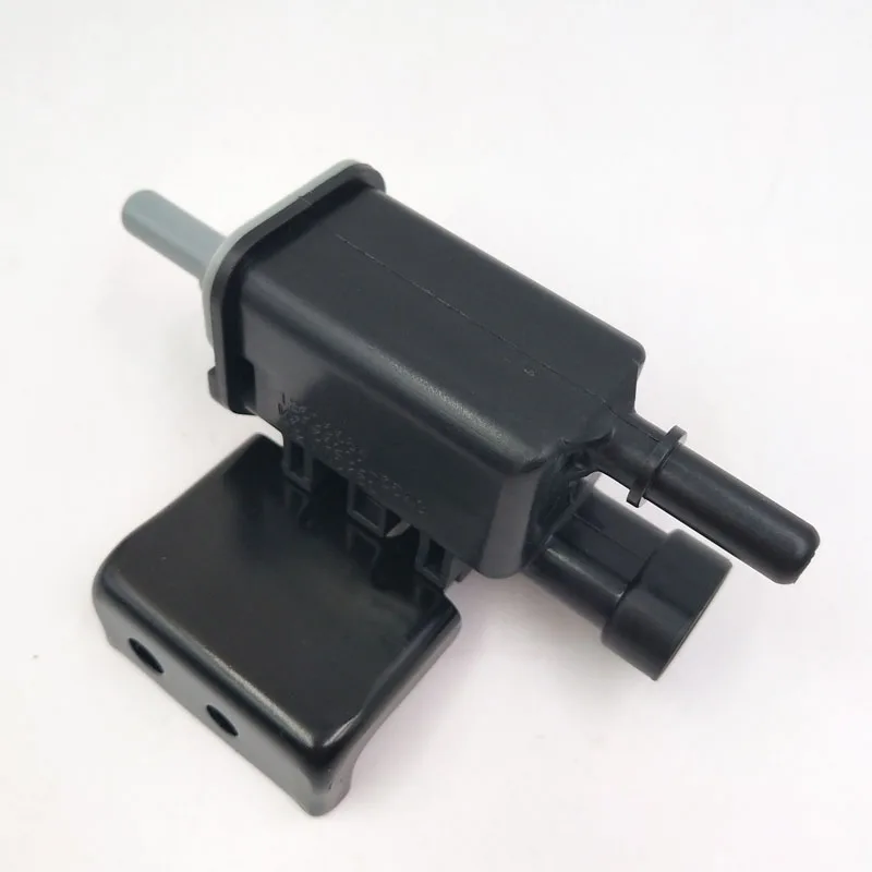 Бесплатная доставка высококачественный соленоидный клапан EVAP для очистки