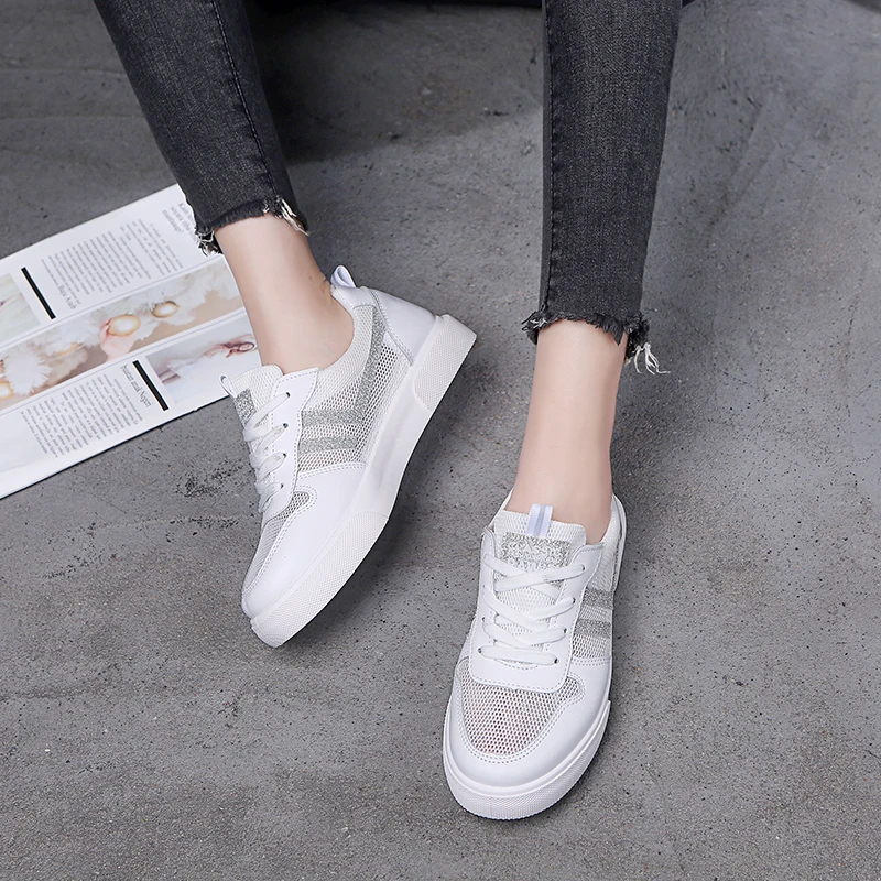 Женские кроссовки ручной работы однотонные на плоской подошве с круглым носком