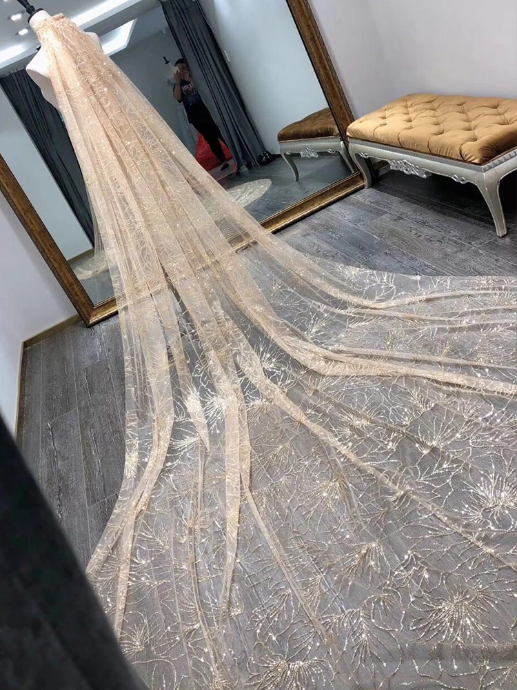 

3.5 M Long Wedding Accessories Bridal Veils Stunning 3M Width SHINY Bride Velo Comb Cathedral Train Gold Brozing Sequin