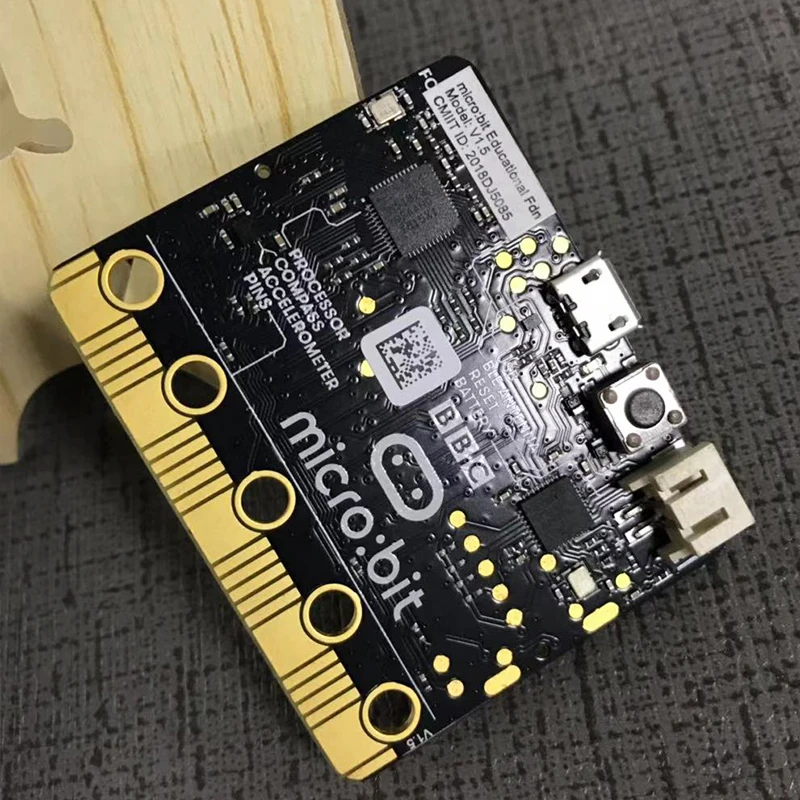 BBC micro: Малогабаритный микроконтроллер с Bluetooth компасом светодиодный