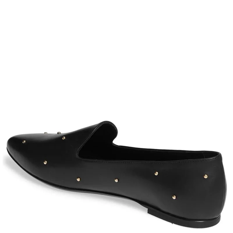 Туфли женские с заостренным носком на плоской подошве заклепками | Обувь