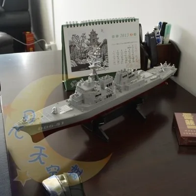 Детские игрушки корабль авианосец линкор военный корабль модель военная модель ракетные эсминцы с кронштейном