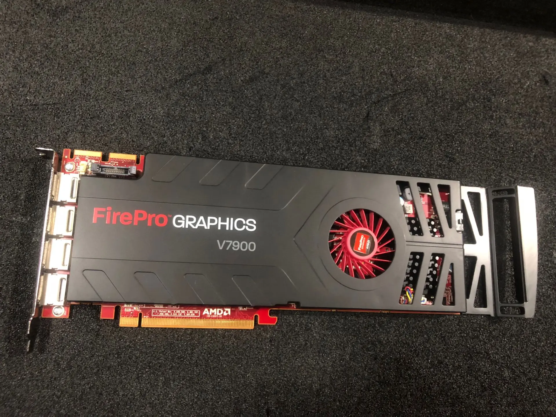 amd Firepro V7900 2G B профессиональная видеокарта 2G 4 экрана