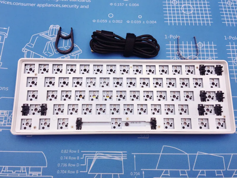 GK61(того же бренда GK64) механическая клавиатура DIY Kit Горячая замена независимый драйвер Tyce-c интерфейс GH60 RGB - Цвет: White Kit