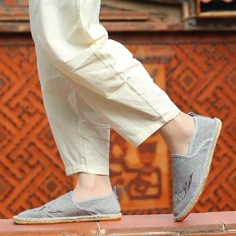 

AKZ Summer loafers Men's casual shoes Canvas shoes for men Hemp Comfortable Breathable Fisherman Shoes Male Shoes size 39-45