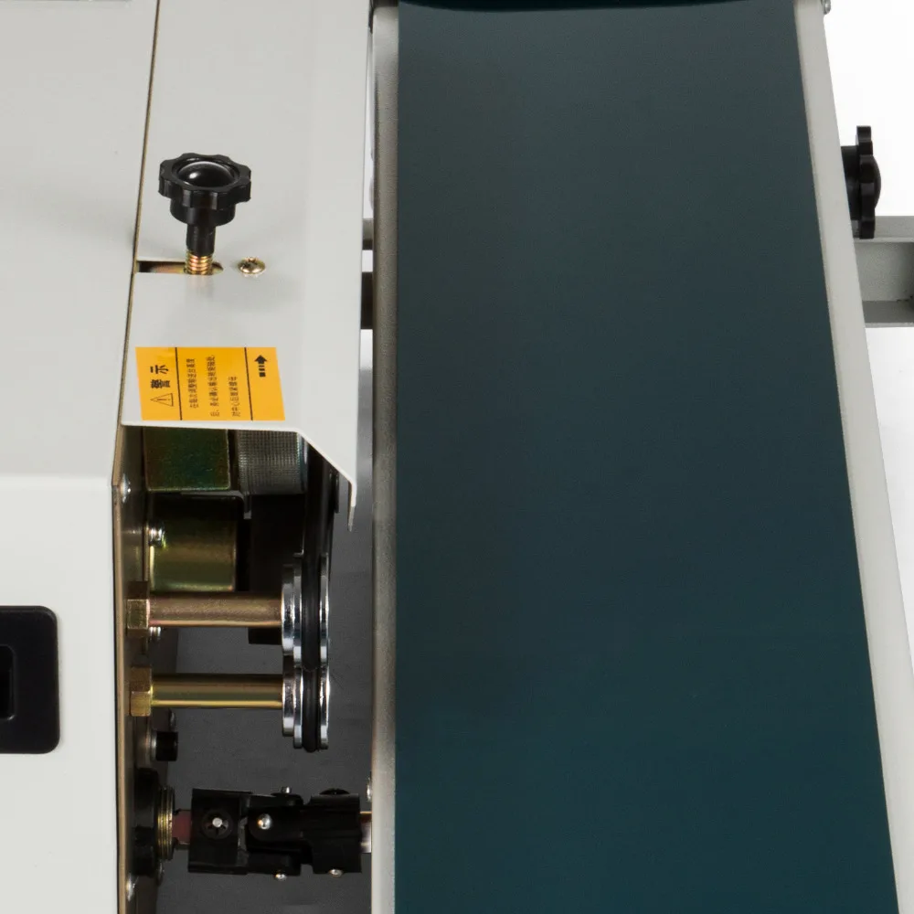 Автоматическая горизонтальная машина для запечатывания пластиковых пакетов