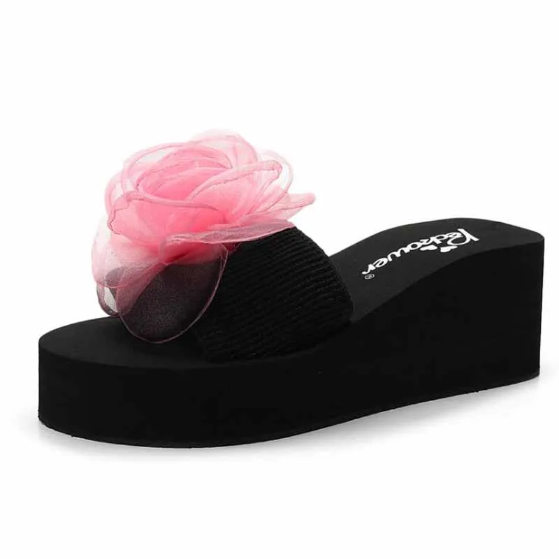 

Women Casual Summer Flat Beach Slippers Female Crystal Rivets Slides Slipper Shoes For Girls Fashion Woman Leisure Footwear