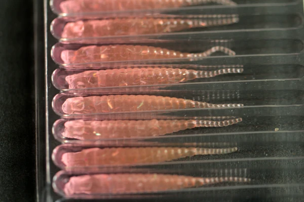 Рыбалка прямой приманка Tail Grub Мягкая искусственная приманка воблер 12 шт./упак. тонкой корень рыбалки вибрации хвосты 3,5 см/0,3 г черного, желтого цвета рыбы