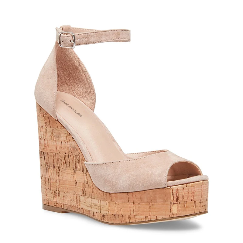 Женские босоножки на танкетке с открытым носком черные пробковой подошве