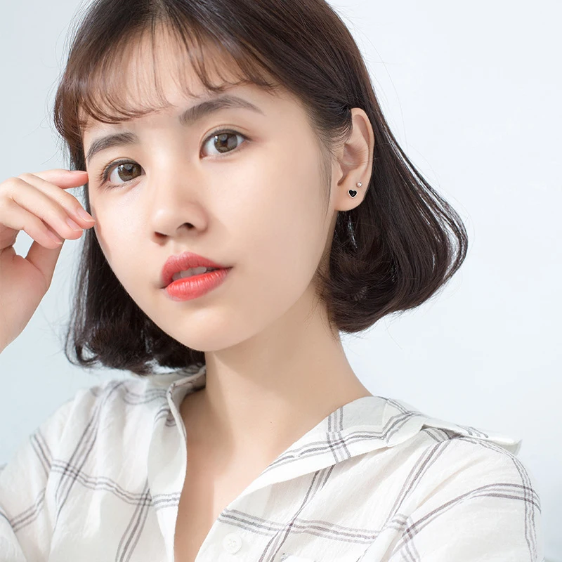 Женские маленькие серьги гвоздики с винтовой спинкой простые минималистичные