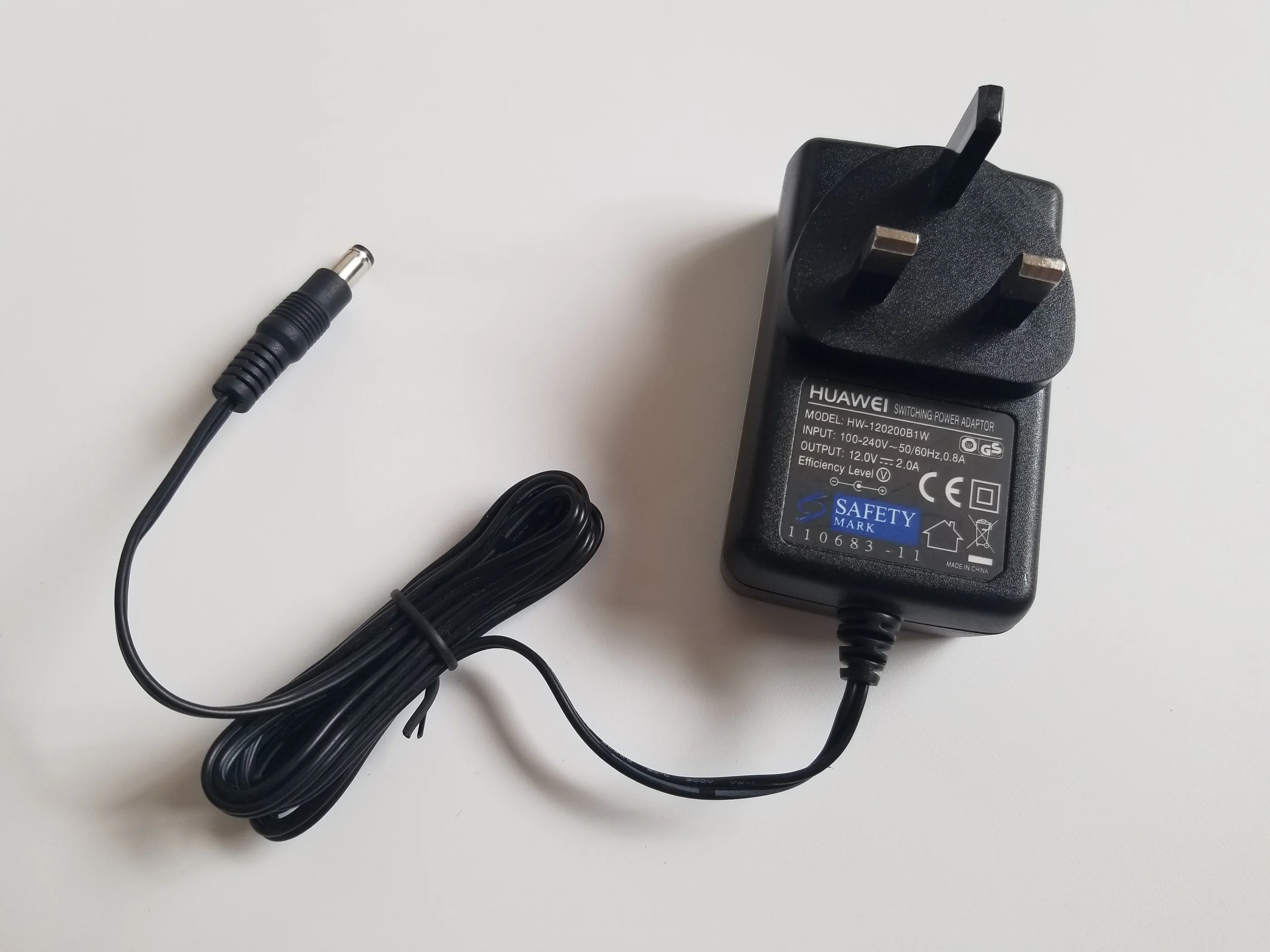 

HUAWEI ADAPTER EN Plug Power Adapter OUTPUT 12V--2A