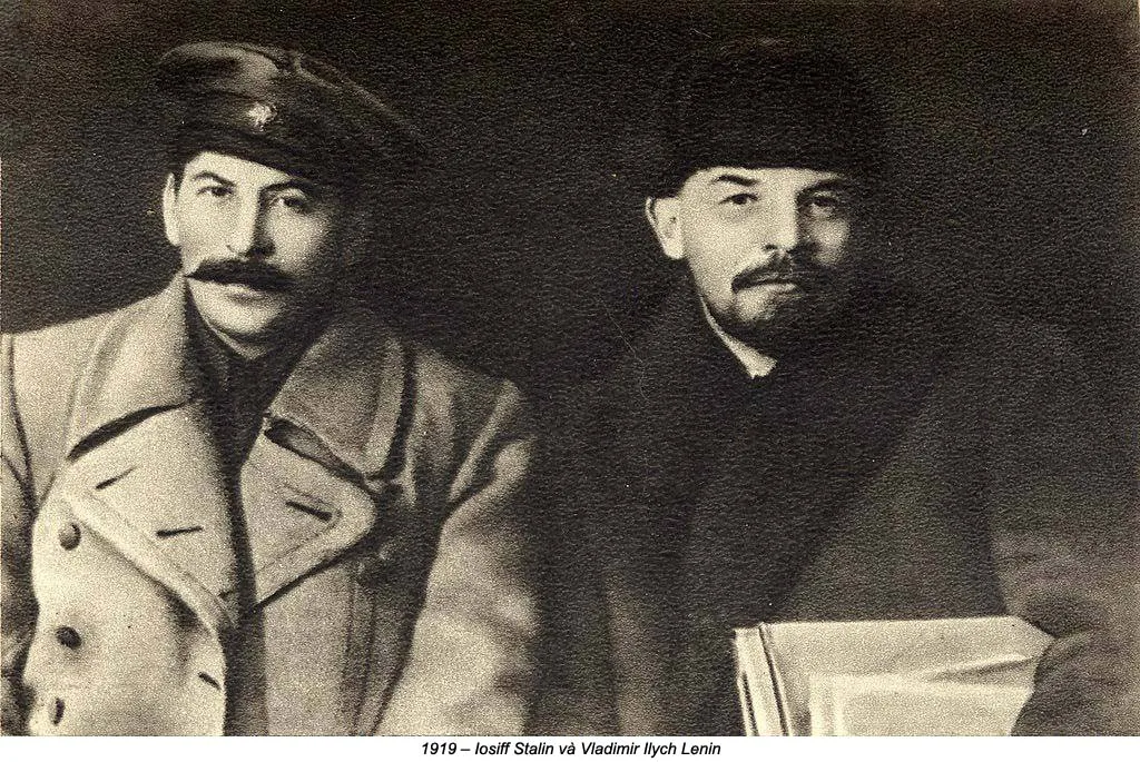 Советский лидер СССР Иосиф Сталин и его автомобиль классические картины на