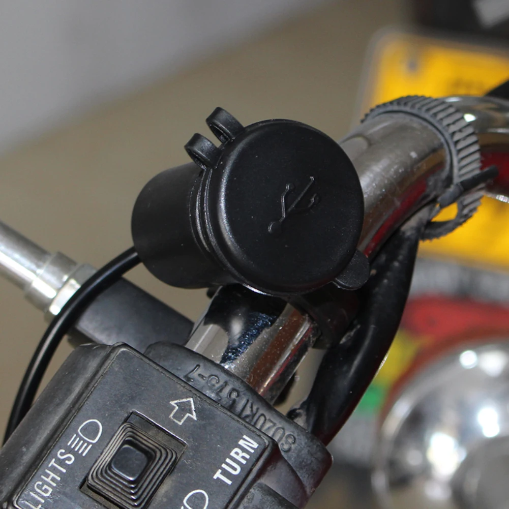 Водонепроницаемый 12V двойной USB гнездо мотоцикла Зарядное устройство телефон