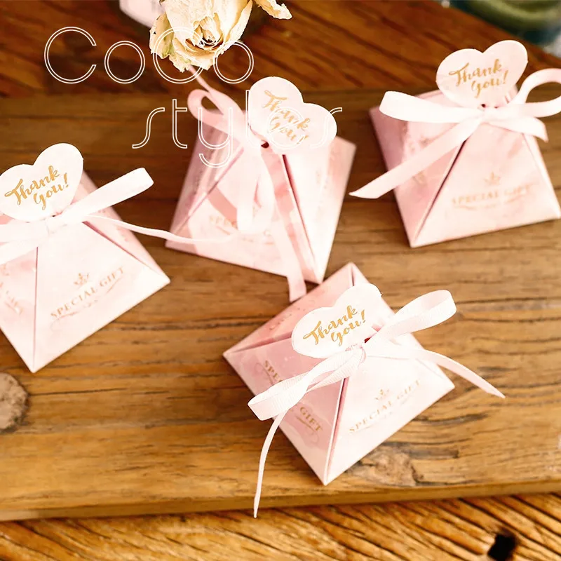 Cocostyles custom cute pyramid shaped candy box with colorful printing ribbon for wedding favor gift or christmas set | Дом и сад