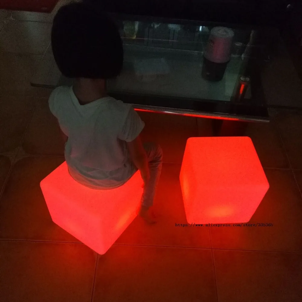 Светодиодная подсветка сиденья 300x300x300 мм RGB с дистанционным управлением и