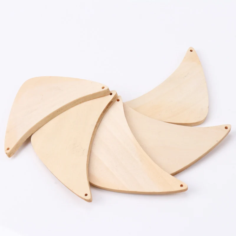 Деревянные цветные треугольные деревянные бусины с плоской спинкой для украшения скрапбукинга DIY 5 шт. 74x50 мм KL104