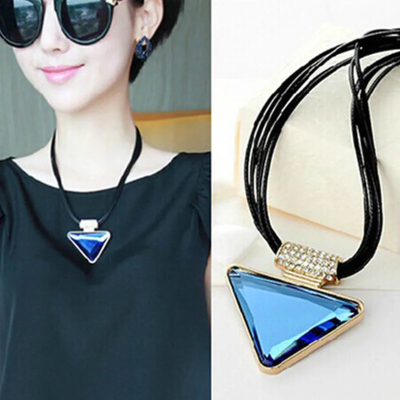 Цепочка женская короткая из кожи элегантное украшение с крупными треугольниками