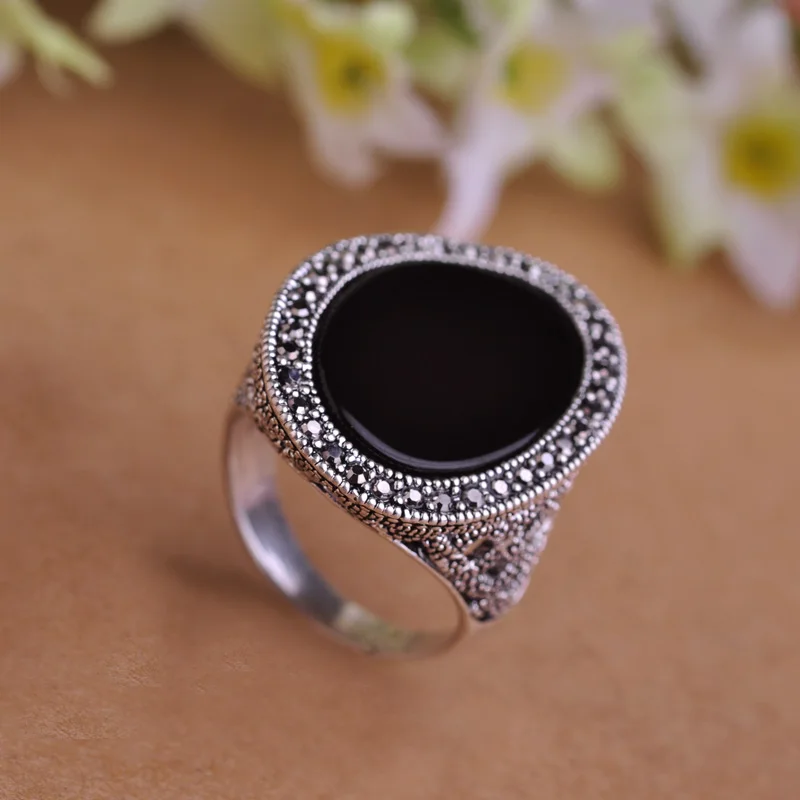 Женский комплект украшений Blucome Красный винтажный из колье сережек и кольца в