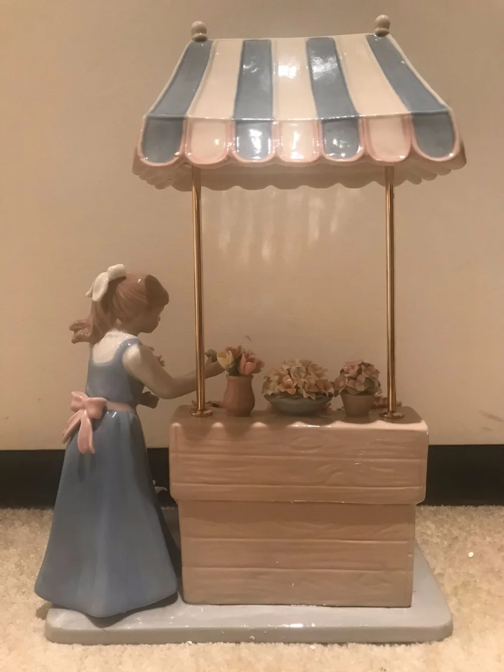 Spanish Original Packaging Handmade Ceramic Beautiful Girl Float Limited Edition Small Sculpture | Дом и сад